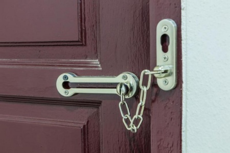 Installation de porte d'entr&eacute;e, les &eacute;tapes pour bien choisir